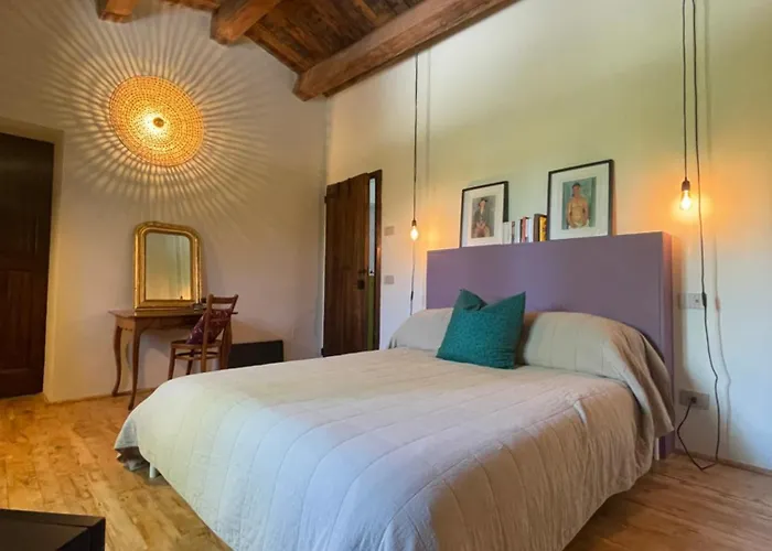 فندق مبيت وإفطار La Pomifera 3*